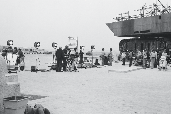 Star Wars sandcrawler set at Chott Al Jerrid, Tunisia, 1976. Courtesy of Lucas Film Ltd.
